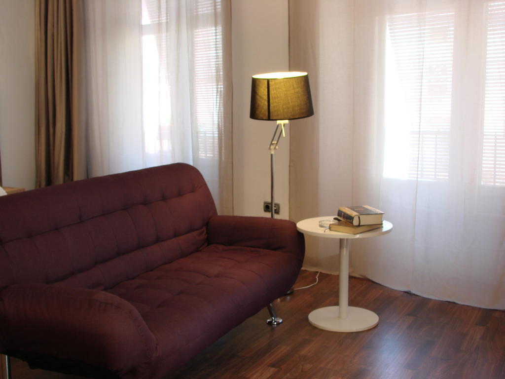 Las Coles Apartasuites Xàtiva Exteriör bild