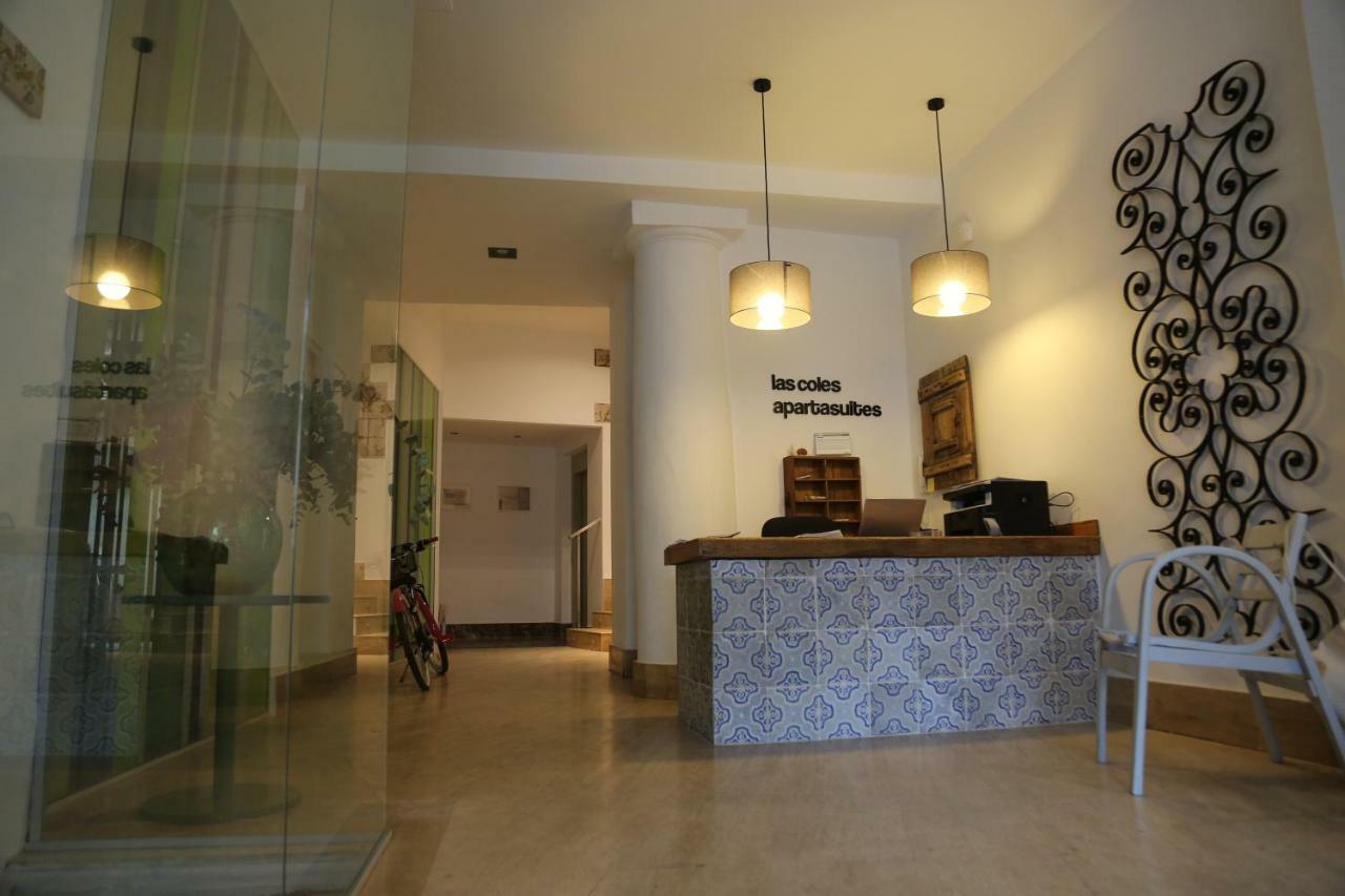 Las Coles Apartasuites Xàtiva Exteriör bild