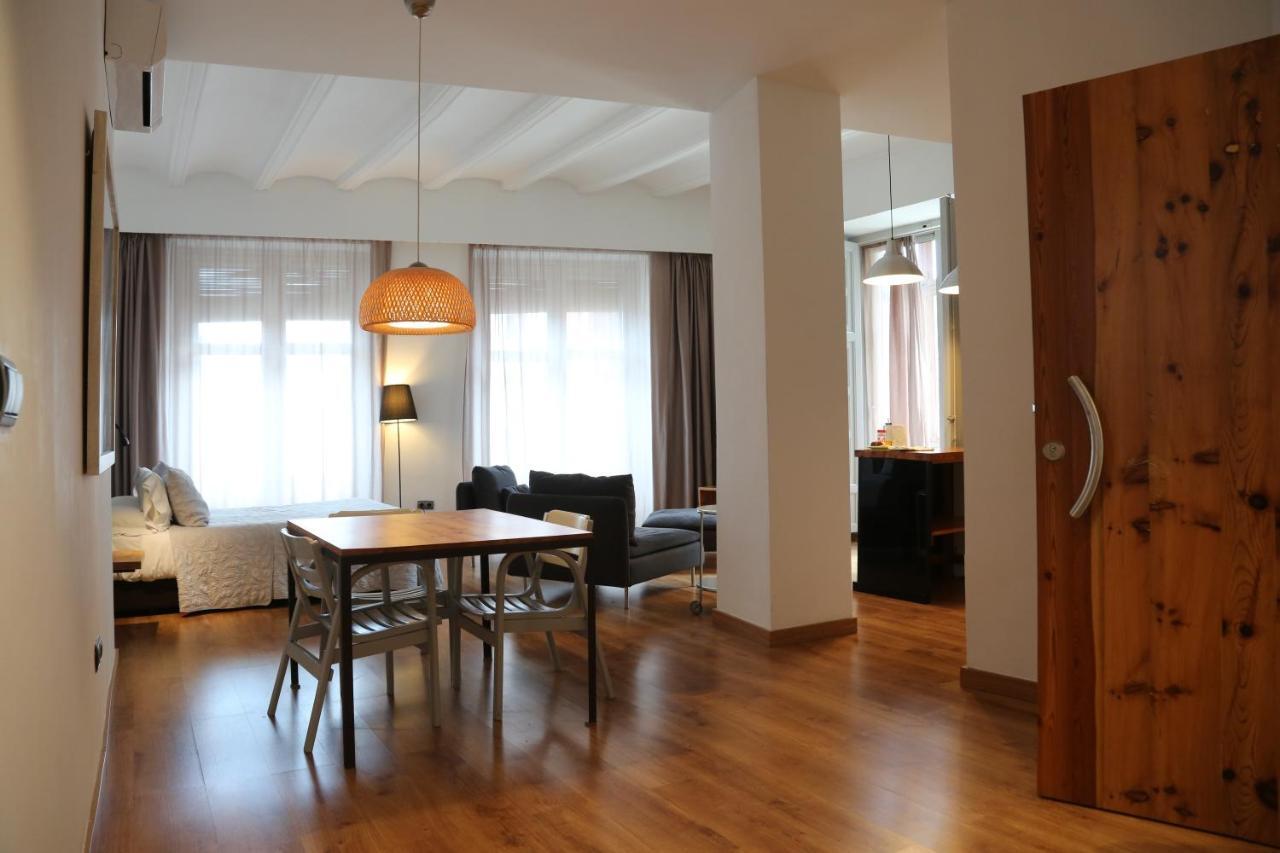 Las Coles Apartasuites Xàtiva Exteriör bild